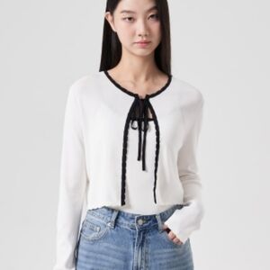 Kim Rogers Cream Sweater with Black Trim. Size-L